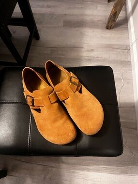 Birkenstock Suede Monk Strap Clogs in Tan BRAND NEW NEVER WORN